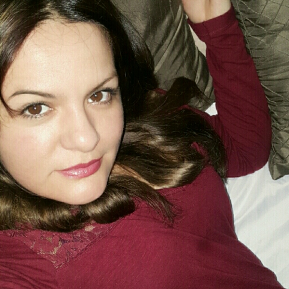 Meet your Posher, Iris